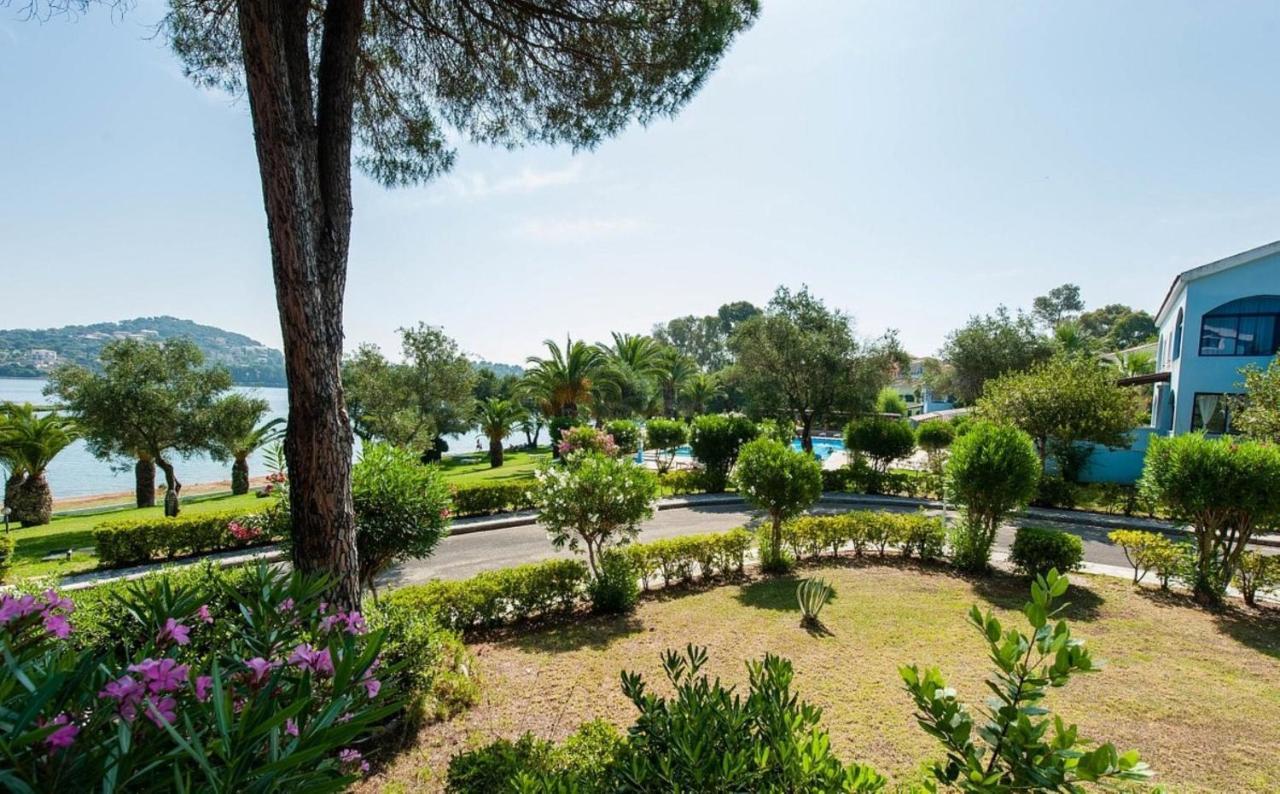 Govino Bay Luxury Beach Loft Apartment Danilia Bagian luar foto