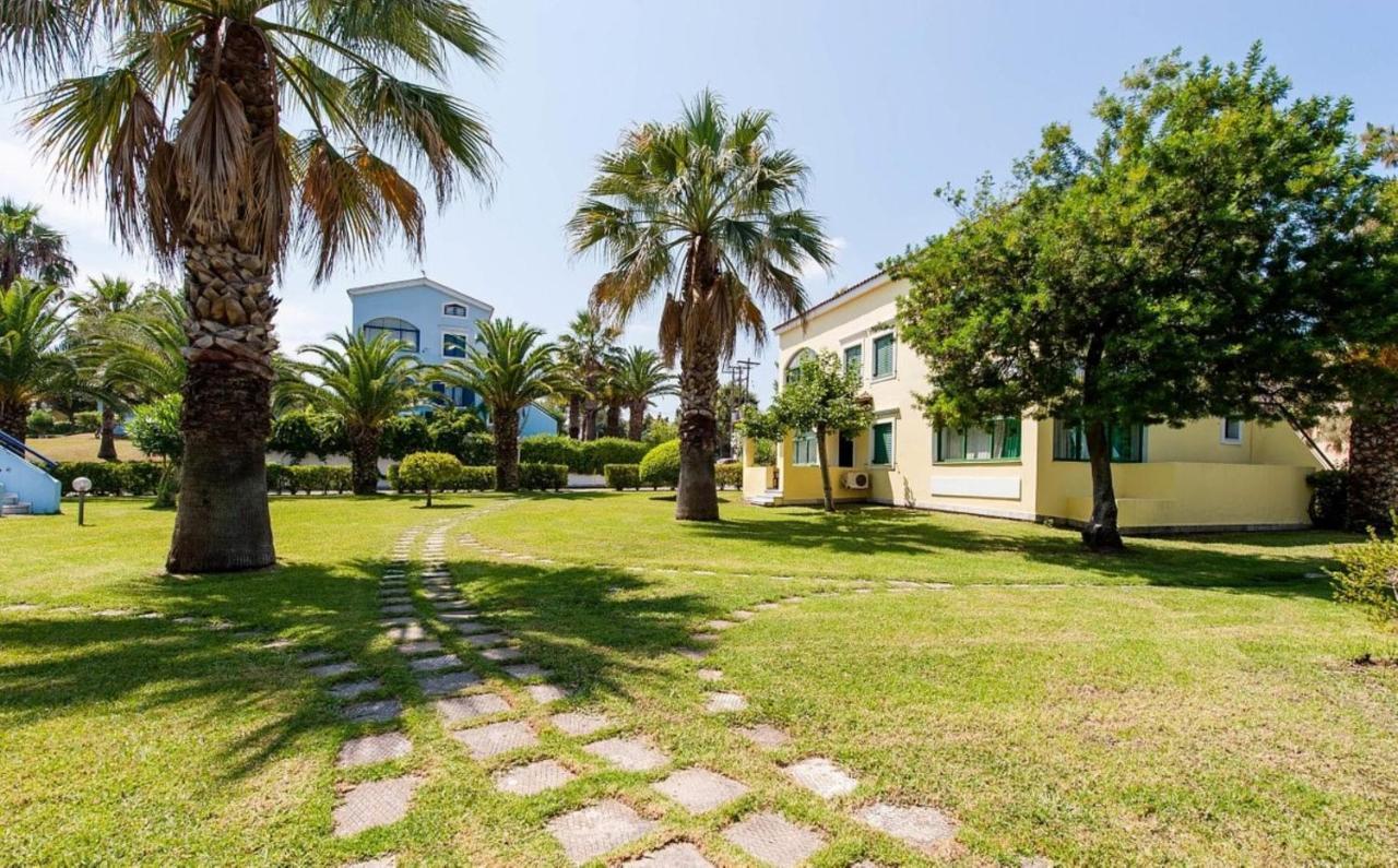 Govino Bay Luxury Beach Loft Apartment Danilia Bagian luar foto
