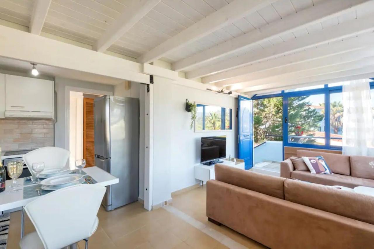 Govino Bay Luxury Beach Loft Apartment Danilia Bagian luar foto